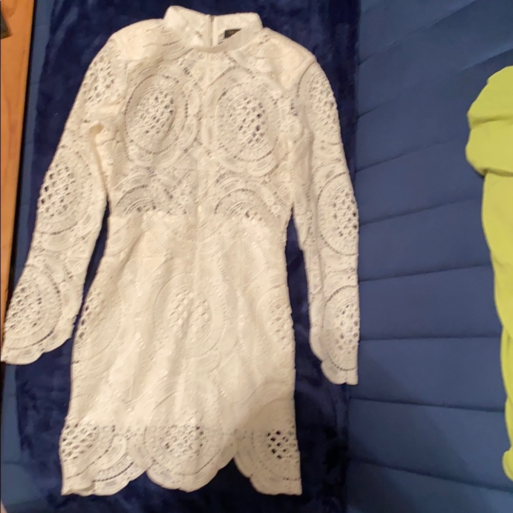 White lace dress - Picture 16 of 16